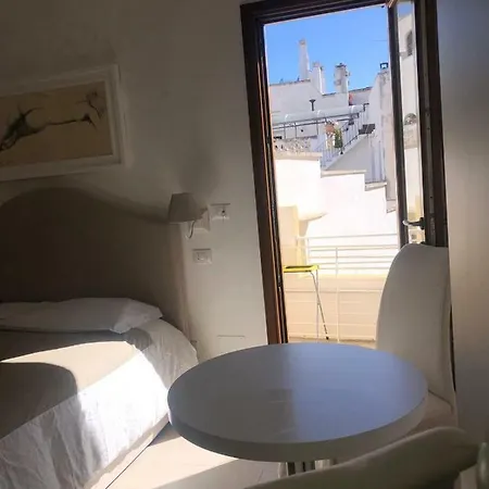 Bed & Breakfast Elamar & 3*